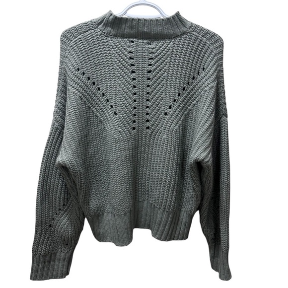 Sage Green Soft Chunky Knit Pullover Crewneck Sweater Size: medium • Cozy Fall - Picture 3 of 6